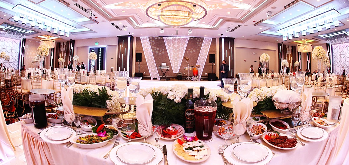 De Luxe Banquet Hall - Catering & Dining